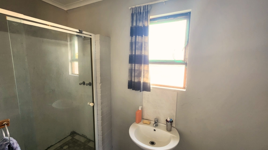 4 Bedroom Property for Sale in Hartebeesfontein Western Cape